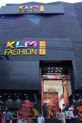 Srinivasa Kalyanam Team at KLM Fashion Mall